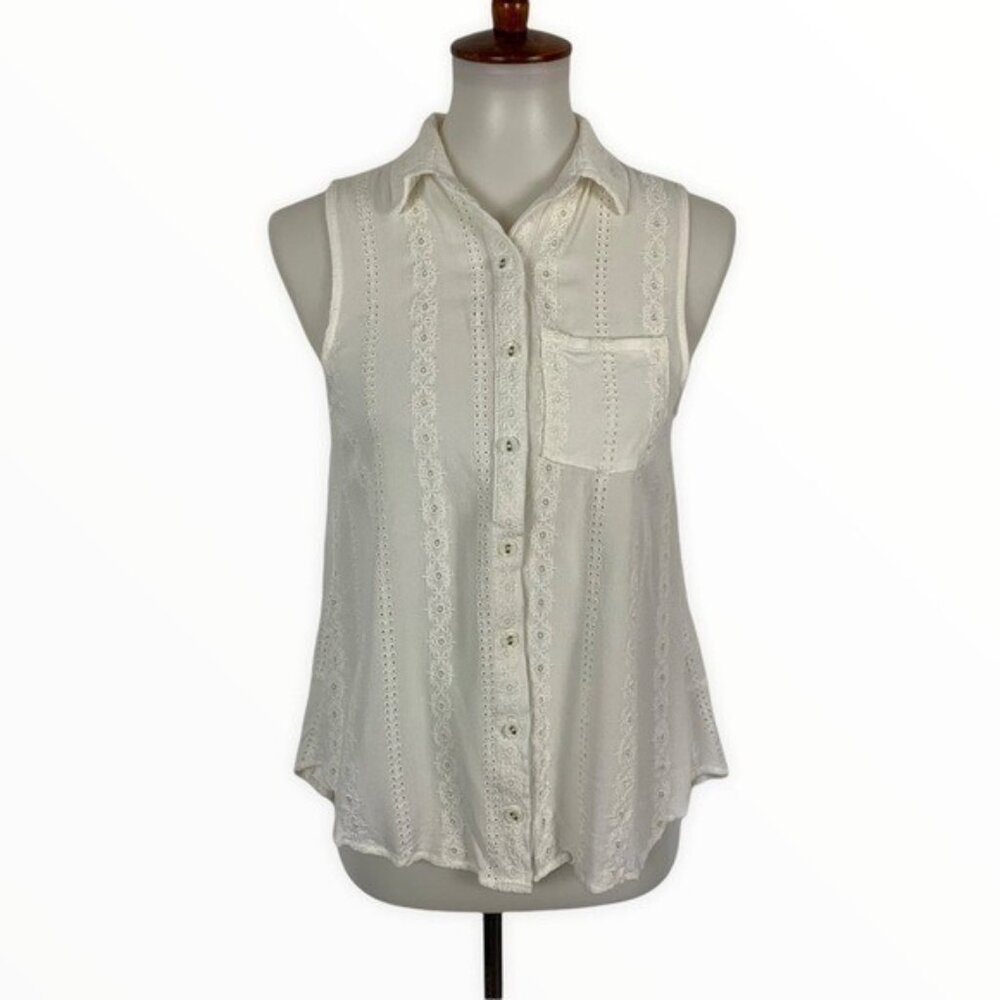 Taylor & Sage White Sleeveless Eyelet Button Down Blouse Boho Chic M‎